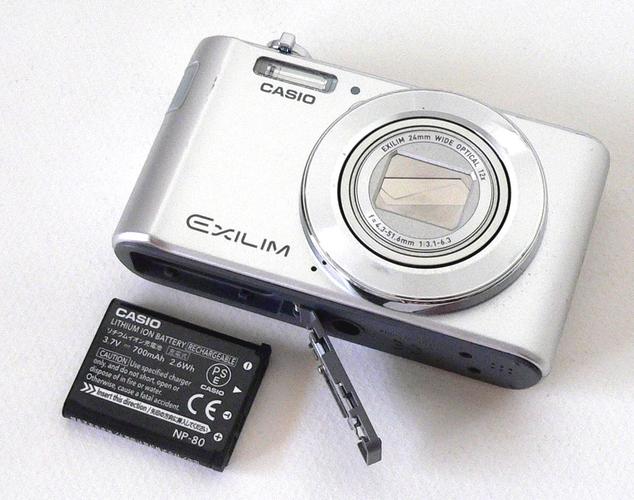 中古 / casio exilim ex-zs210 (16.1メガ)
