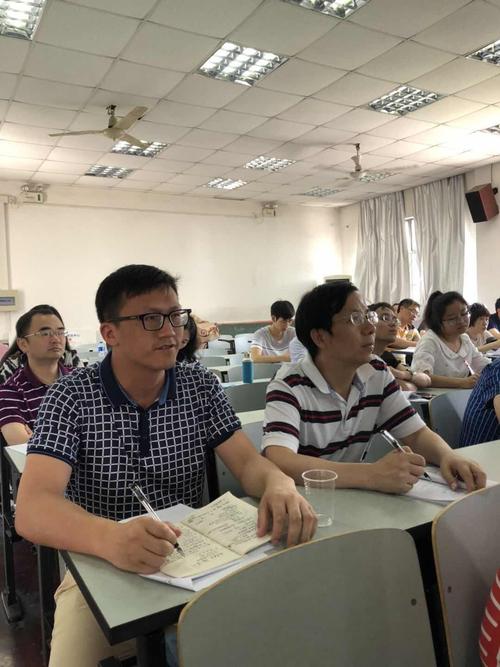    何永清老师   供稿