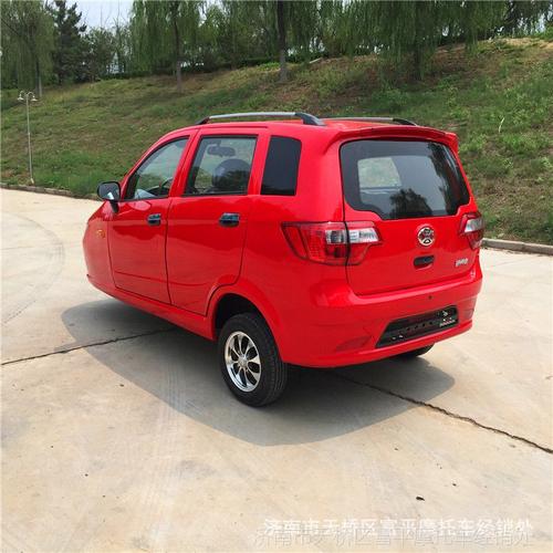 正三轮全封闭燃油载客摩托车可挂牌五门五座燃油载客摩托车