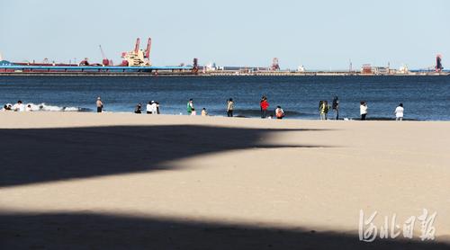 河北秦皇岛:碧海金沙迎接八方客