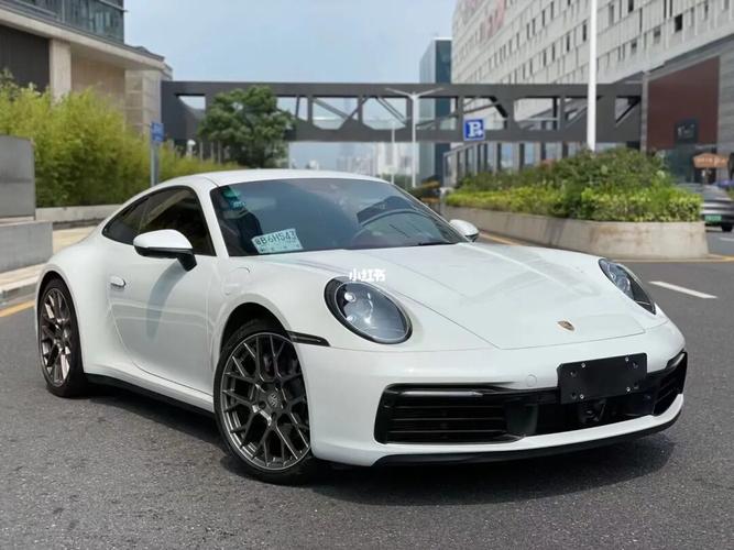 保时捷911 carrera   2020年5月  3万公里  3.