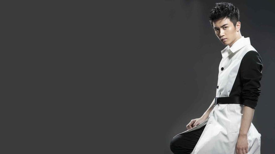 陈晓帅气高清写真壁纸图片 -桌面天下(desktx.com)