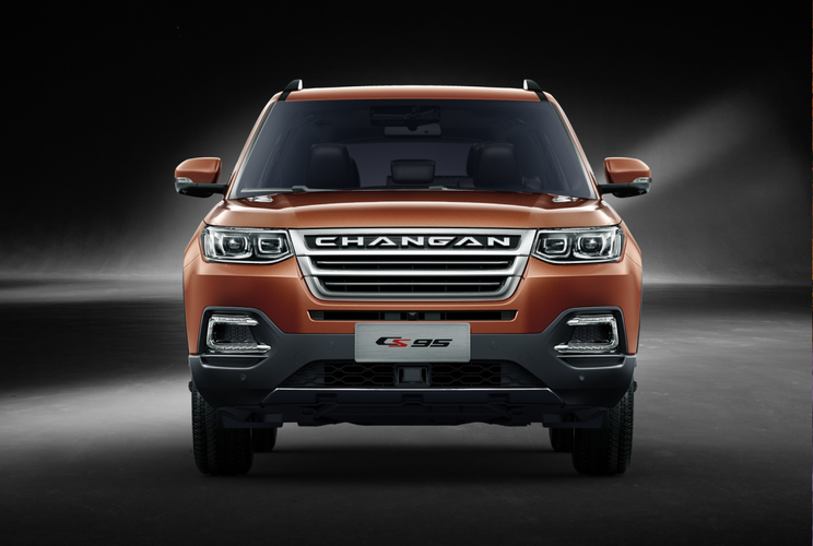  p>长安cs95定位于中型suv,2019年4月2日,2019款全新cs95车型上市发布