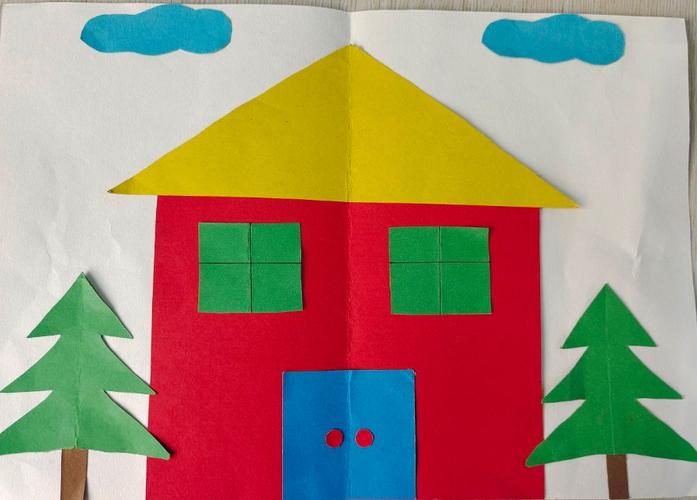 "对称美图形"剪贴画综合实践活动