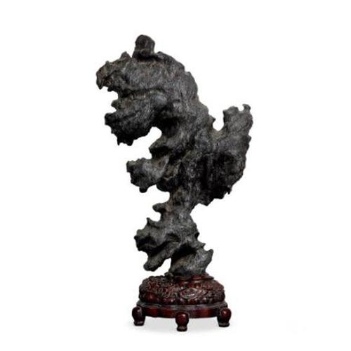 及江南国破,研山因流转数十人家,为米元章所得.