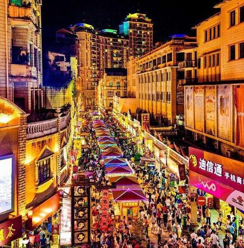 广西梧州骑楼街区,一座骑楼半座城的,"龙母"是原始信仰