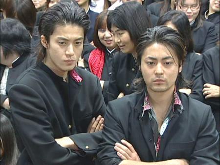 求几张热血高校中,芹泽多摩雄的图片,要师的.