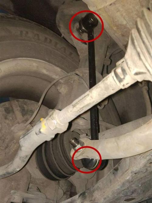 底盘开着"咯噔咯噔"响就像散架?这5个地方一修立马好