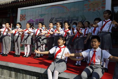 北京:小学二,三,四年级学生返校开学