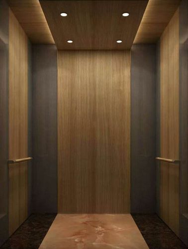 为了让乘客上下电梯时更加方便,我们除了要考虑电梯照明设备的装饰