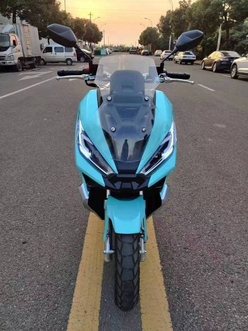 三业赛博adv 150现身工信部,配置丰富将于月底发布!,摩托范-哈罗摩托