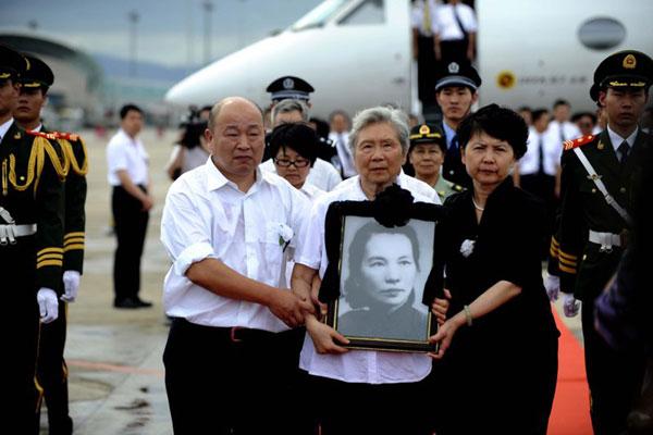 1950年6月10日,身为卧底的朱枫在台湾被枪决,是当年轰动一时的"吴石