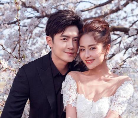 原创颖儿带父母孩子现身,3岁女儿暴风长高,家族聚餐却不见老公露面