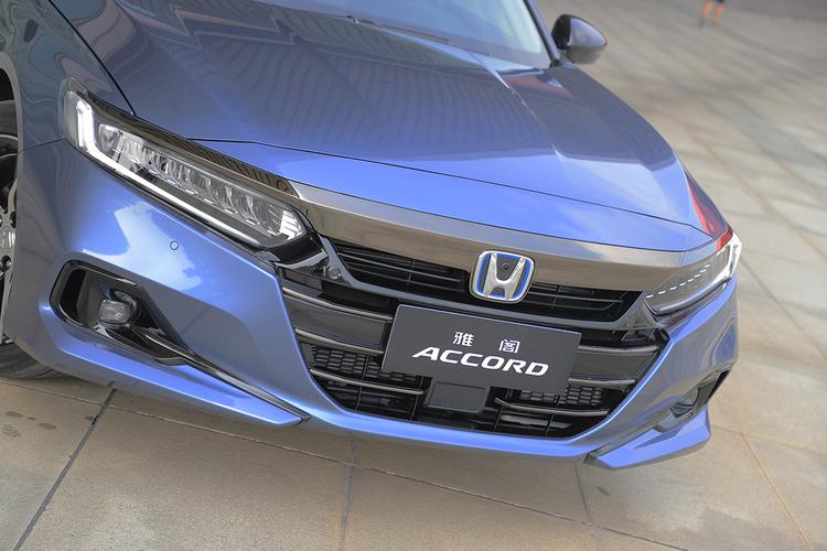 燃油混动同行/售16.98万起 2022款本田雅阁上市