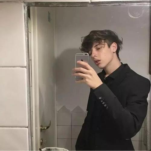 2020最火的欧美男女生头像哪里有?高清欧美男女生头像