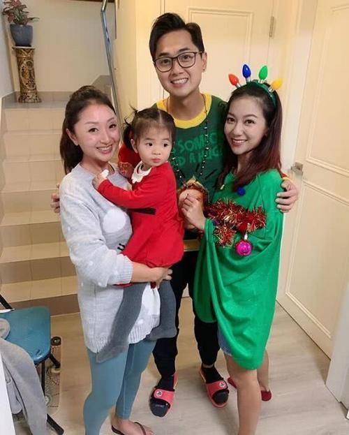 歌手郑俊弘宣布结婚,晒与妻子何雁诗婚纱照报喜,曾被批世纪贱男