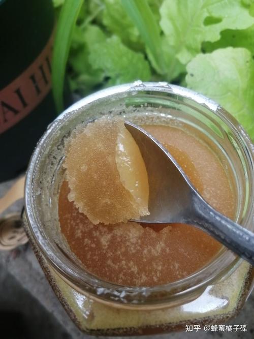 我家的野生蜂蜜已经结晶