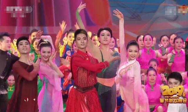 除了杨洋,沈腾,他们的校草名单里还应该有李响和刘迦_舞蹈