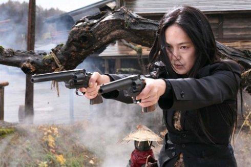 盘点电影中20位女星持枪造型大比拼