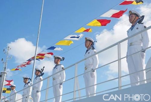 组图:人民海军白衣战士绽放远洋