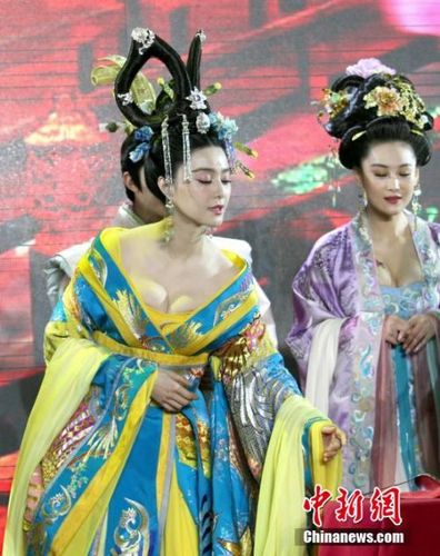 范冰冰/武则天范冰冰版演员表:徐贤妃(张钧甯饰)角色介绍 jpg - 450x