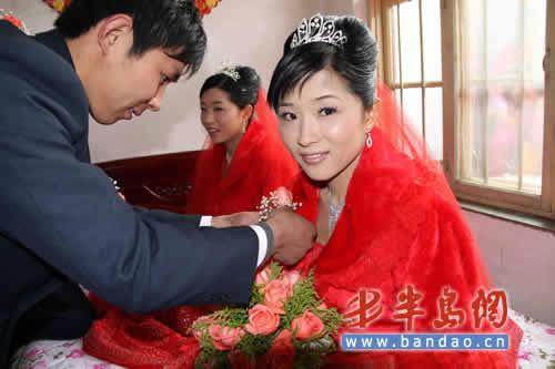 帅气双胞胎同娶孪生美女 新郎辨别新娘有绝招 青岛新闻|半岛网