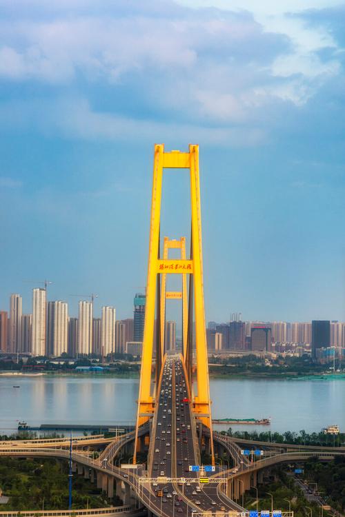 武汉杨泗港长江大桥