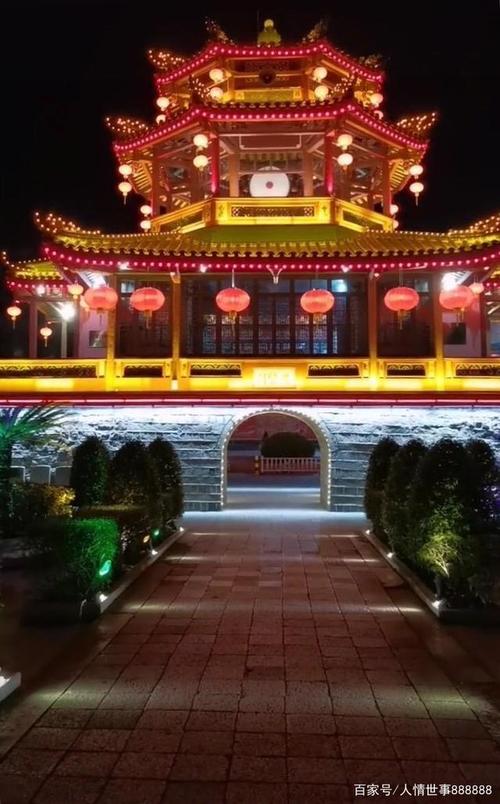 揭阳的这座地标性城楼,夜景灯光五彩,雄伟壮观