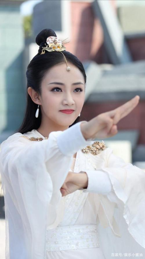 《哪吒降妖记》"小龙女"吴佳怡美照来袭,演员没达到观众的期许