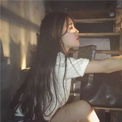 女生侧面头像唯美长发头像精选