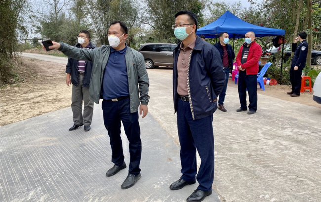 市领导陈伟成到金鸡镇督查指导防控工作_开平资讯_市