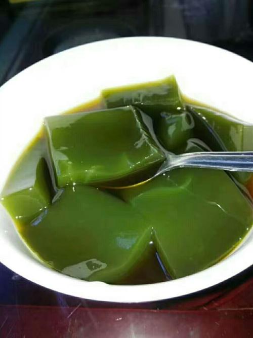 健美食出——正宗高州绿凉粉草