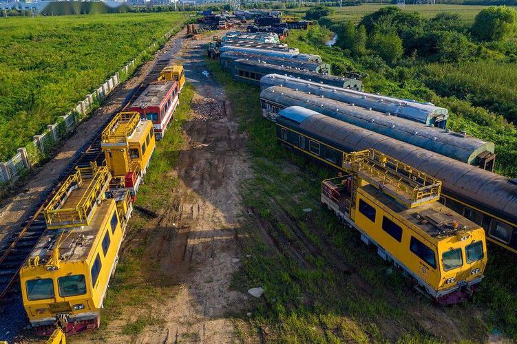 报废的火车只能卖废铁湖北的老火车司机给你答案