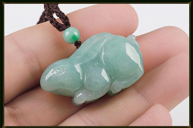 玉兔 吊坠 翡翠生肖兔吊坠前途无量立体玉兔子挂件男女款玉石项链玉坠