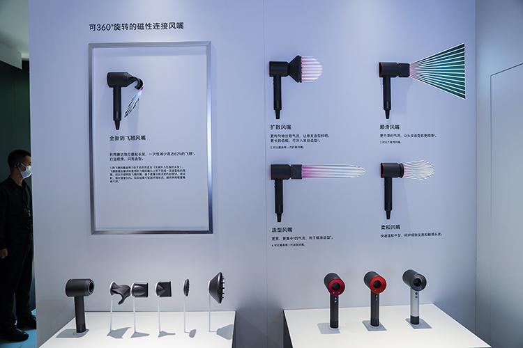 戴森吹风机发布全新防飞翘风嘴轻松搭载顺滑造型