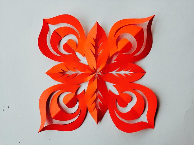 剪纸李老师公益课堂———学剪四瓣花