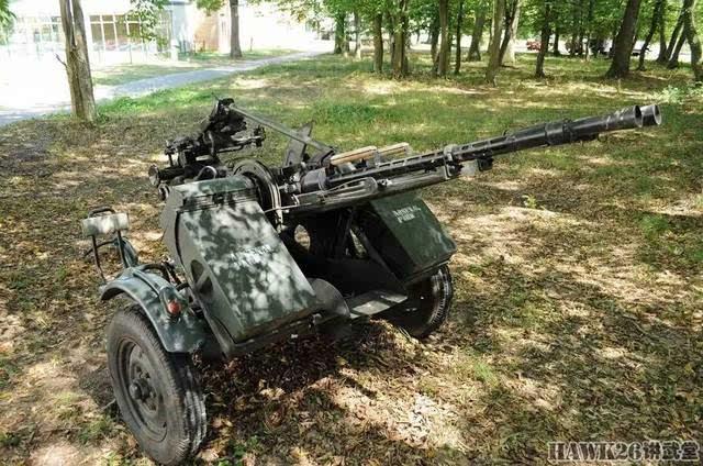 苏联武器设计师弗拉季米洛夫发明了伟大的kpv机枪枪身,并将其安装在