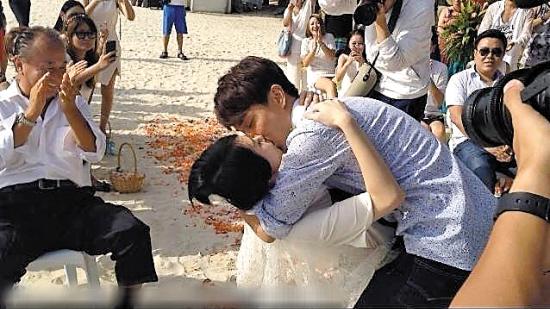 戚薇和李承铉 (图片均来自网络)