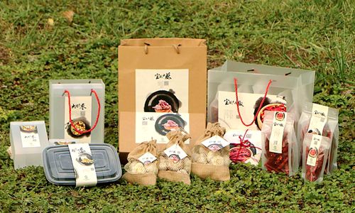 艺术师生参与农交会参展地理标志农产品包装设计_天津