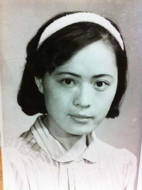 徐玉兰:1960年生于上海,中国知名演员.