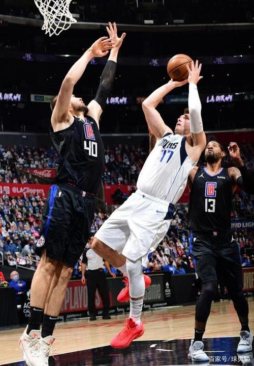 东契奇后仰跳投