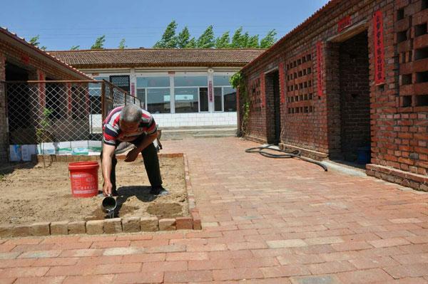 俺家的院子都硬化美化了.