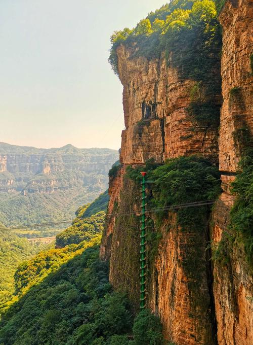 王相岩景区摩天筒梯