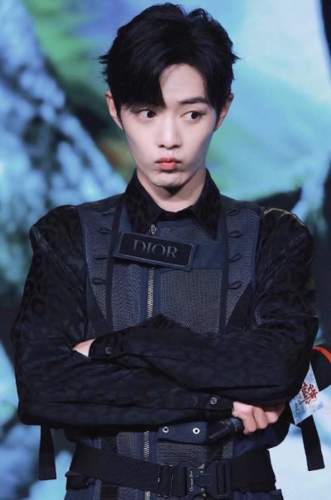 收集   点赞  评论  肖战 0 1 我是唐宇  发布到  嘟嘴杀 图片评论