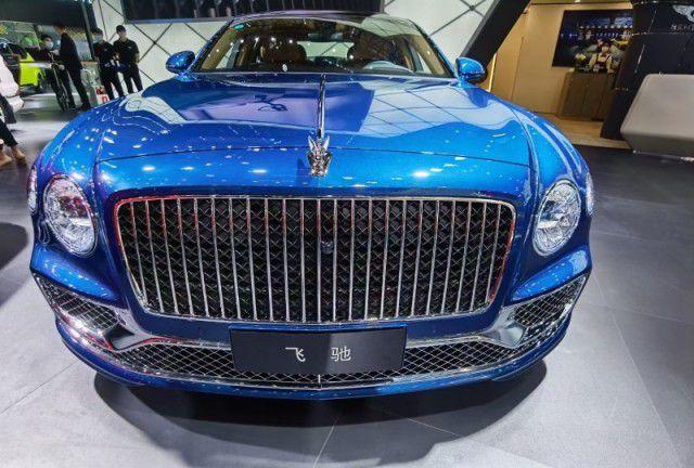 并加入到了空气动力学的尾部宾利飞驰将超豪华四门轿车进行了全新诠释