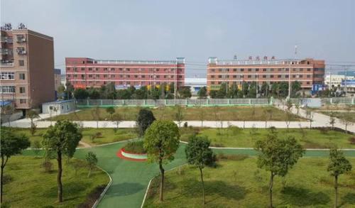 铜陵市财经学校