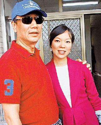 郭台铭小女儿面相带财 大鼻赛老爸 清秀似妈妈