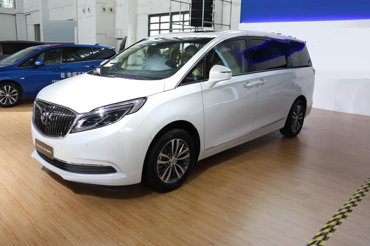 北京二手车gl8一五款的多少钱(2015款别克gl8二手车)