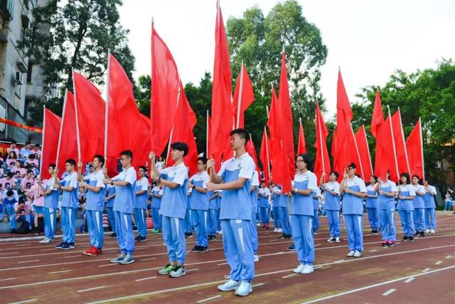 佛山中学校服大pk,快为母校打call!