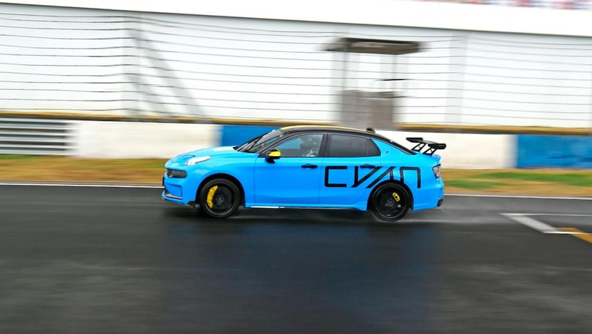 来自冠军的诚意 试驾领克03  cyan定制版性能套装1325.png